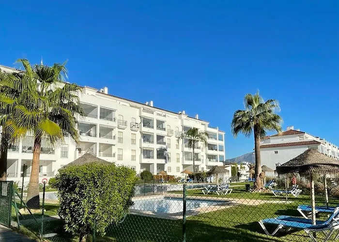 2 Bed Ground Floor Apartment With Pool & Parking